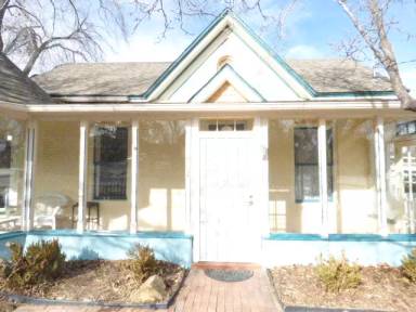 Main picture of 712 W 8th St