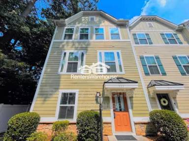 Main picture of 521 Charles Porteus Ln