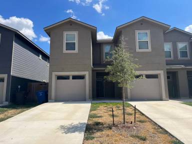 Main picture of 6526 Marcel Way