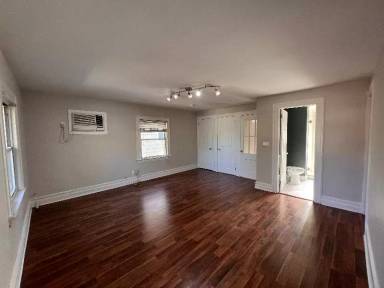 Main picture of 247 Carmita Ave