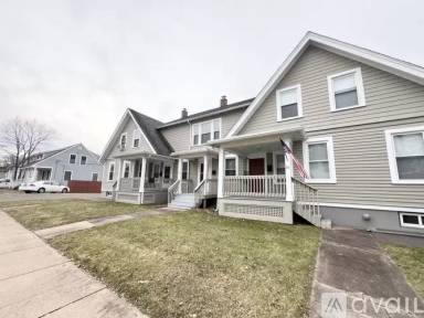 Main picture of 20 Fairfield St