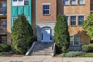 Main picture of 3556 S State St