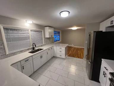 Main picture of 8 Rosemont Rd