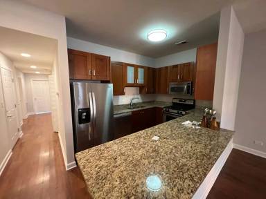 Main picture of 1537 N Milwaukee Ave