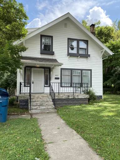 Main picture of 4025 N Kenwood Ave