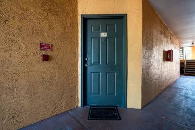 Main picture of 4532 Commander Dr