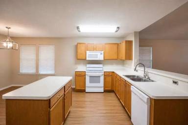 Main picture of 1118 Water Oak Way