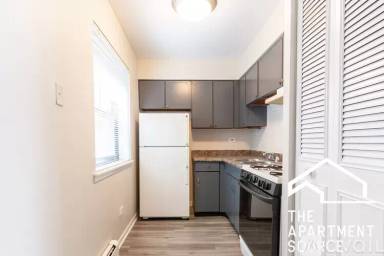 Main picture of 3160 N Cambridge Ave