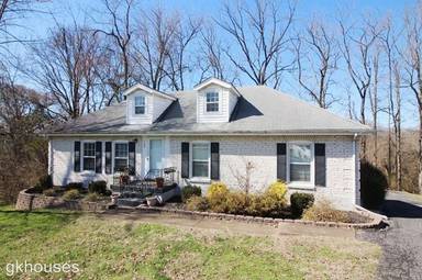 Main picture of 300 Ladybird Dr