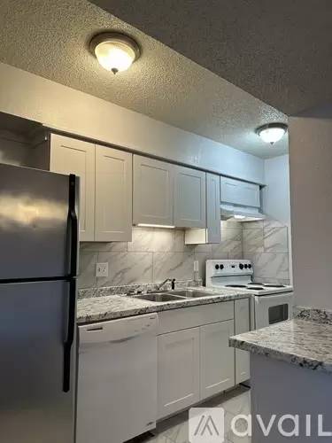 Main picture of 715 N Center St