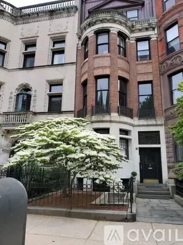 Main picture of 306 Commonwealth Ave