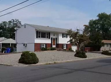 Main picture of 213 Pine Tree Dr