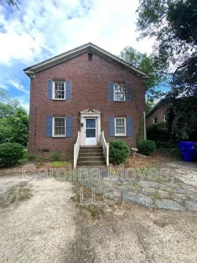 Main picture of 808 N Main St