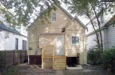 Main picture of 10434 S Wabash Ave