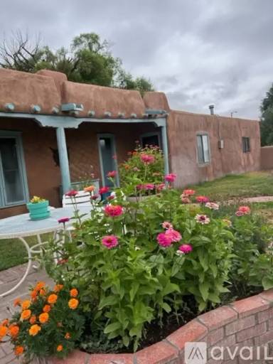 Main picture of 727 S McCurdy Rd