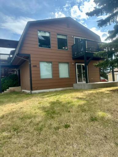 Main picture of 1526 W Koch St