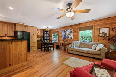 Main picture of 823 Turtle Creek Rd