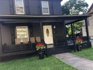 Main picture of 1 Mitchell St