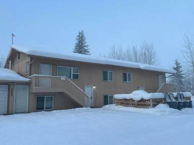 Main picture of 2402 Mercier St