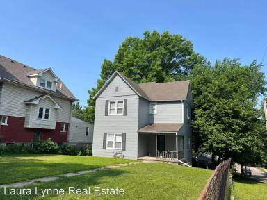 Main picture of 300 Jackson Ave