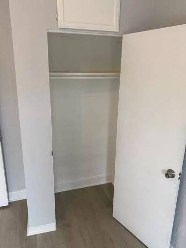 Main picture of 807 W 43rd St
