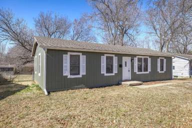 Main picture of 709 N Woodland St