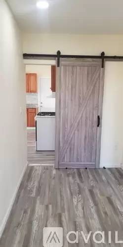 Main picture of 94 Carlisle St