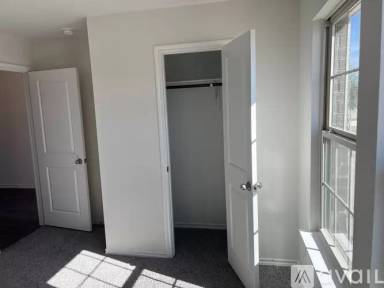 Main picture of 2101 Croton Ave