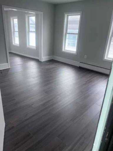 Main picture of 70 1/2 Chestnut St