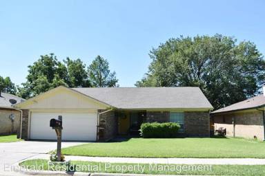 Main picture of 616 Mountain Laurel Ln
