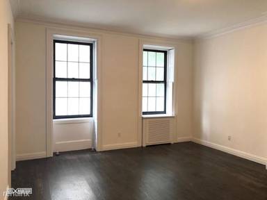 Main picture of 8 W 9th St
