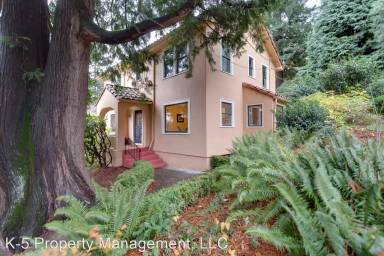 Main picture of 2968 SW Champlain Dr