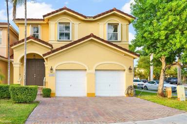 Main picture of 12285 SW 122nd St