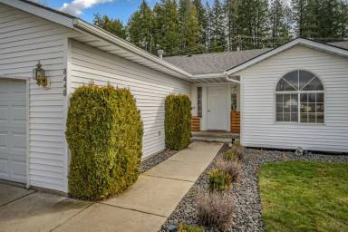 Main picture of 8448 N Parkside Dr