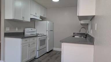 Main picture of 926 N 95th St