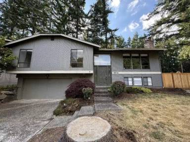 Main picture of 6843 140th Pl NE