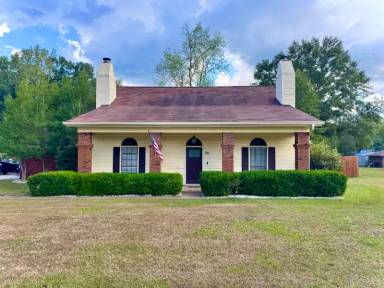 Main picture of 56 Shelton Dr