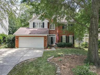 Main picture of 108 Kinderston Dr