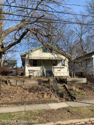 Main picture of 557 Marview Ave
