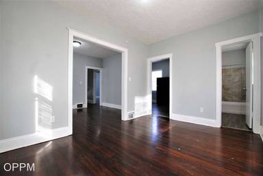 Main picture of 1205 N 34th St