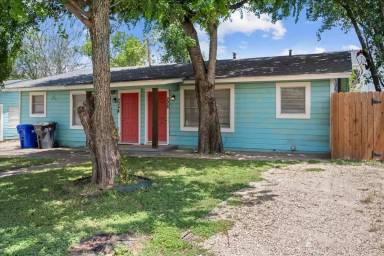 Main picture of 222 Gurley Ln