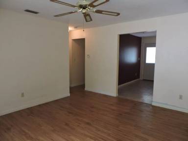 Main picture of 2114 NW 55th Blvd
