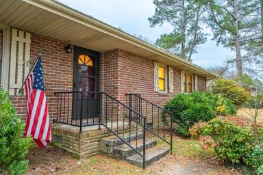 Main picture of 10019 Westleigh Dr SE