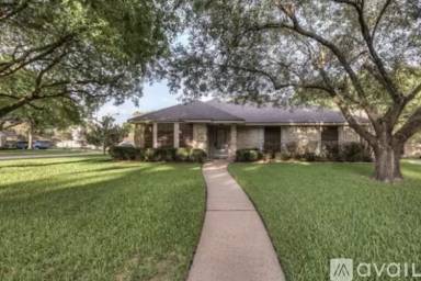 Main picture of 6122 Fuller St