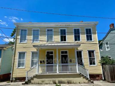 Main picture of 548 E Huntingdon St