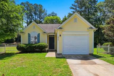 Main picture of 2872 Oasis Ln