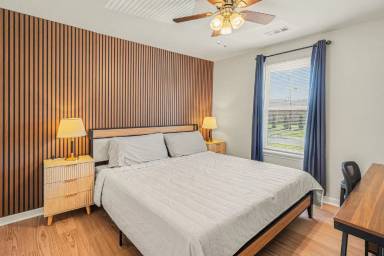 Main picture of 253 White Oak Rd
