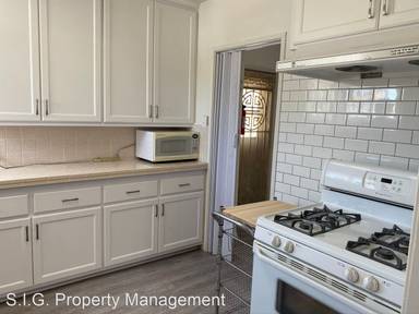 Main picture of 1870 N Rowan Ave