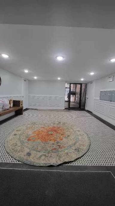 Main picture of 3110 N Milwaukee Ave