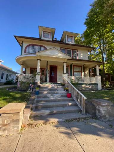 Main picture of 422 E Main St
